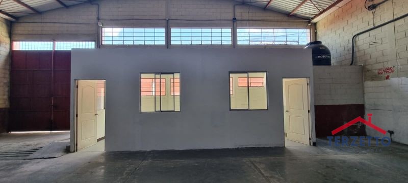 BODEGA ZONA 13 - 8