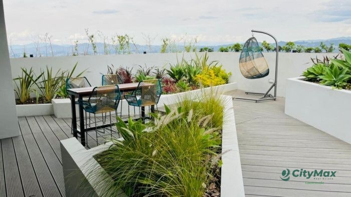 Venta de apartamento en la Zona 10 - 6