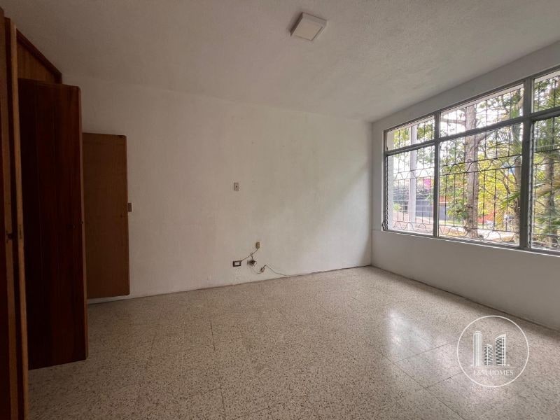 RENTA DE CASA EN ZONA 15 - 5