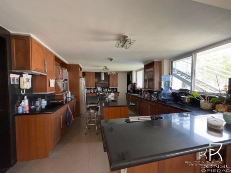Venta Casa en zona 15 vista hermosa 1 - 3