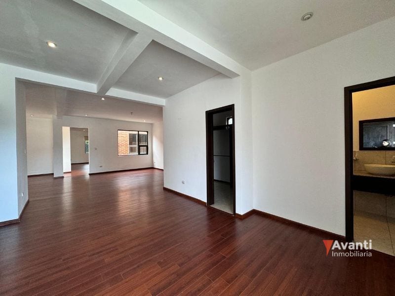 Venta Casa Carretera a el Salvador, un Nivel — Casa en Venta en Carretera a El Salvador, Guatemala, Ciudad — foto 2 de 15