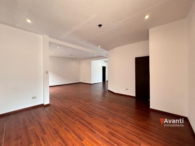 Venta Casa Carretera a el Salvador, un Nivel — Casa en Venta en Carretera a El Salvador, Guatemala, Ciudad — foto 1 de 15