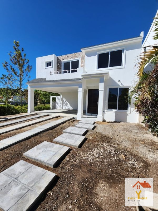 Casa en venta La Fontana Carretera Al Salvador km 25 Fraijanes - 1