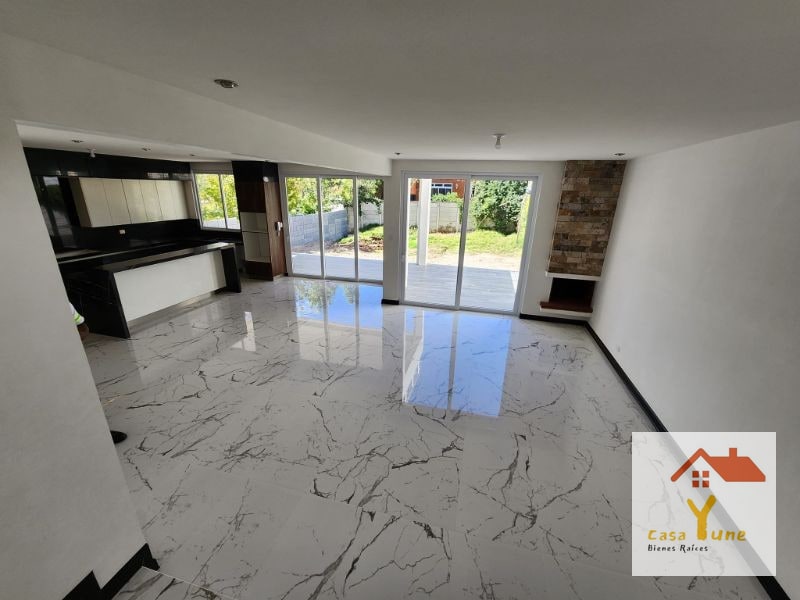 Casa en venta La Fontana Carretera Al Salvador km 25 Fraijanes - 10