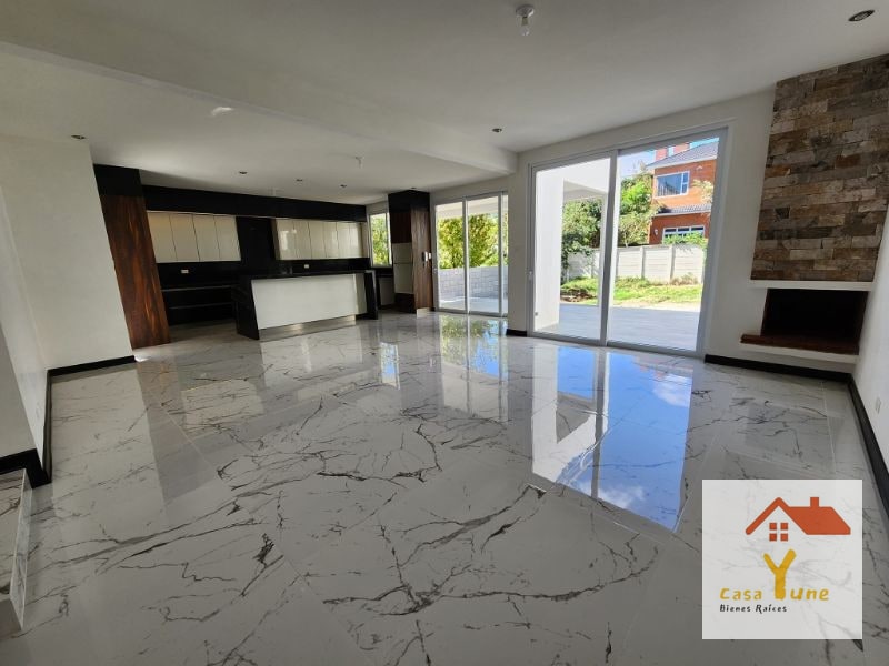 Casa en venta La Fontana Carretera Al Salvador km 25 Fraijanes - 12