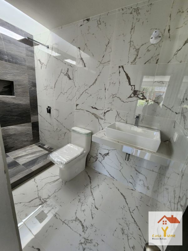 Casa en venta La Fontana Carretera Al Salvador km 25 Fraijanes - 8