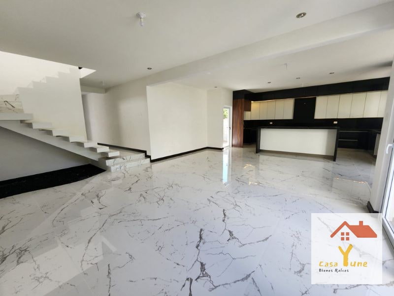 Casa en venta La Fontana Carretera Al Salvador km 25 Fraijanes - 5
