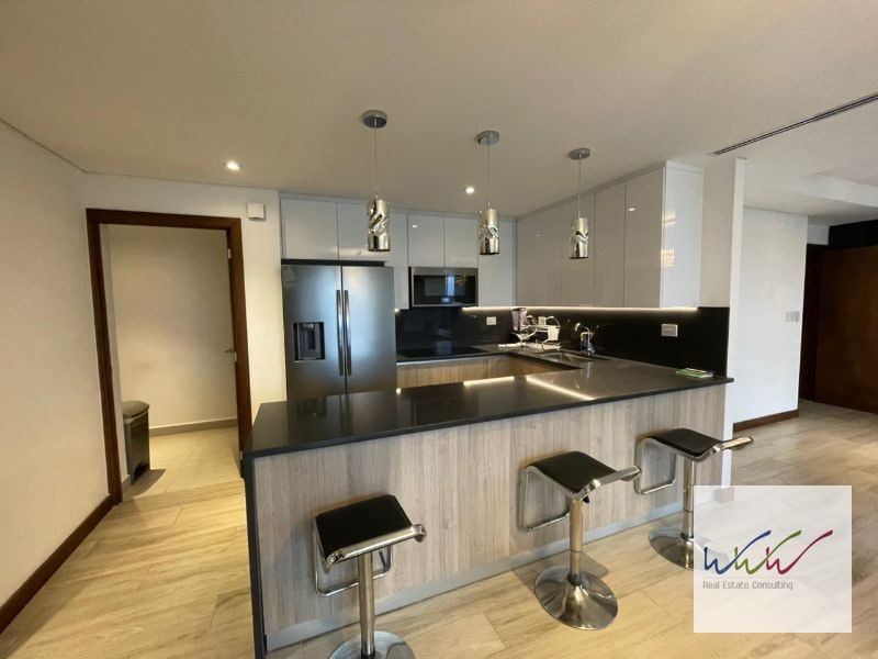 Vendo Apartamento como inversión en Reserva 10, zona 10 - 13