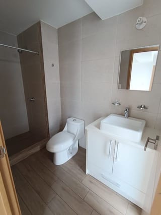 Apartamento en Renta Zona 10 CODIGO.DA34172 — Apartamento en Alquiler en Zona 10, Guatemala, Ciudad — miniatura 4 de 17