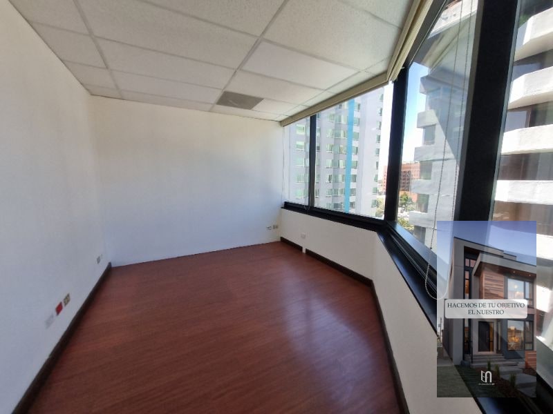 ALQUILO OFICINA EN ZONA 10 / 85M2 - 6