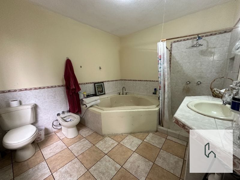 Casa en Venta en Zona 16 — Casa en Venta en Zona 16, Guatemala, Ciudad — foto 5 de 11