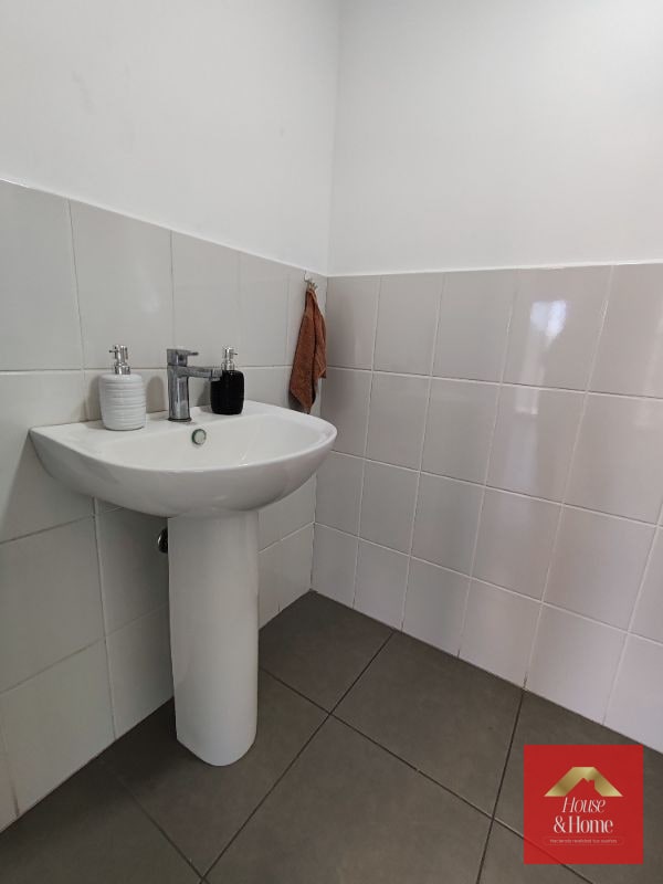 Venta de oficina en zona 9 - 8