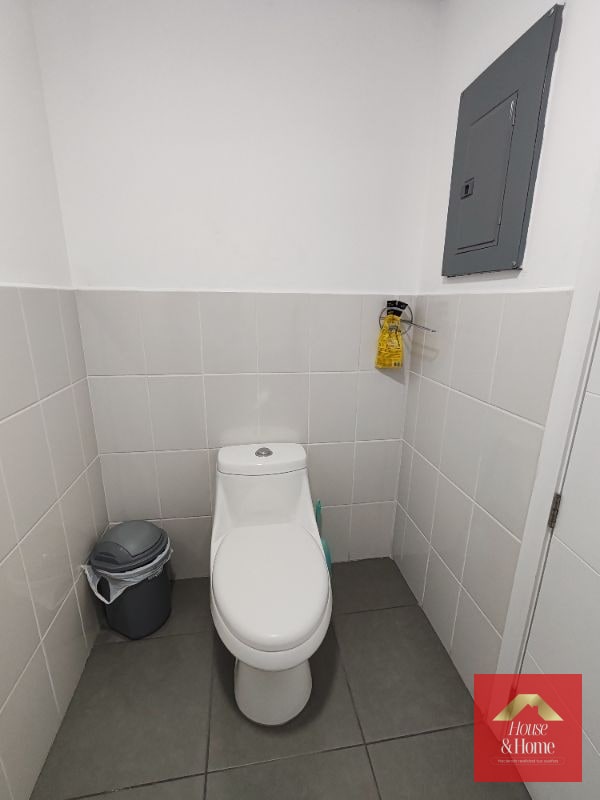 Venta de oficina en zona 9 - 7