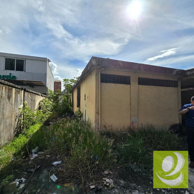rento terreno comercial en zona 15 sobre el Boulevard Vista Hermosa! - 3