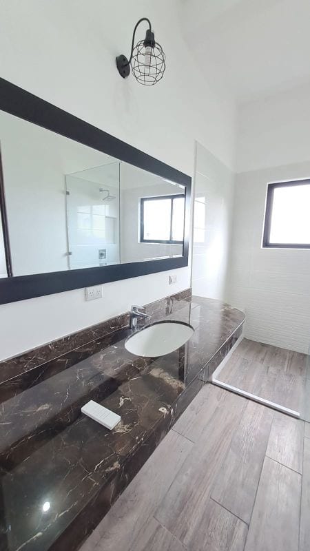 PRECIOSA CASA EN VENTA KM.10 CES — Casa en Venta en Carretera a El Salvador, Guatemala, Ciudad — foto 9 de 12