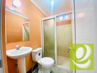 ATENCIÓN INVERSIONISTA VENTO 5 CASAS CON AMPLIO TERRENO EN CHIQUIMULA CENTRO — Casa en Venta en Chiquimula, Chiquimula — miniatura 2 de 12