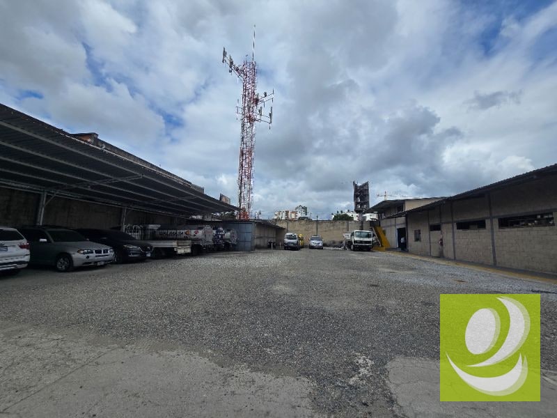 AMPLIA OFICINA EN ALQUILER/RENTA EN ZONA 11 COLONIA TOLEDO - 1