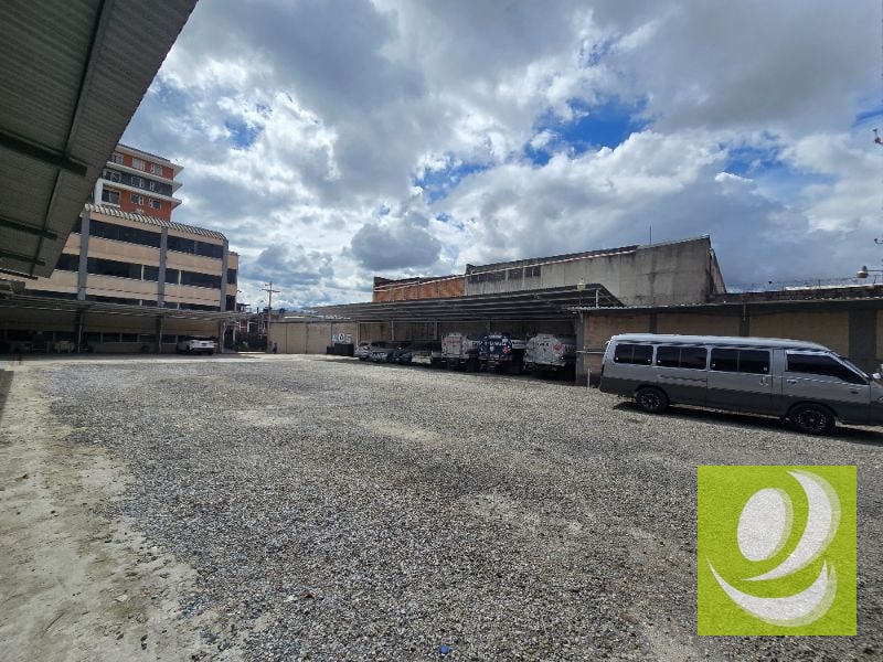 AMPLIA OFICINA EN ALQUILER/RENTA EN ZONA 11 COLONIA TOLEDO - 13
