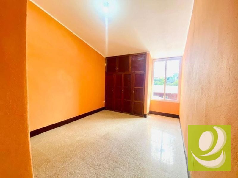 ATENCIÓN INVERSIONISTA VENTO 5 CASAS CON AMPLIO TERRENO EN CHIQUIMULA CENTRO — Casa en Venta en Chiquimula, Chiquimula — foto 9 de 12