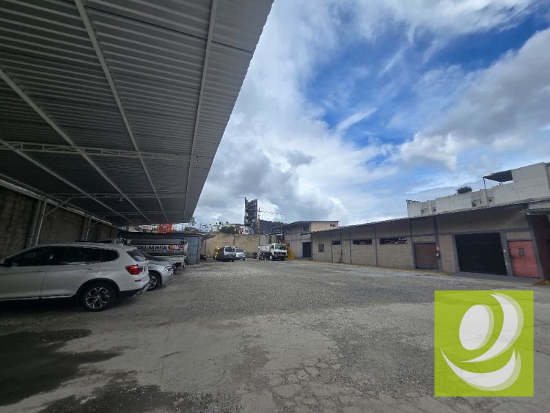 AMPLIA OFICINA EN ALQUILER/RENTA EN ZONA 11 COLONIA TOLEDO - 11