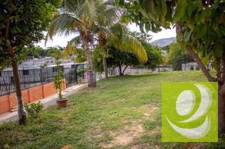 ATENCIÓN INVERSIONISTA VENTO 5 CASAS CON AMPLIO TERRENO EN CHIQUIMULA CENTRO — Casa en Venta en Chiquimula, Chiquimula — miniatura 1 de 12