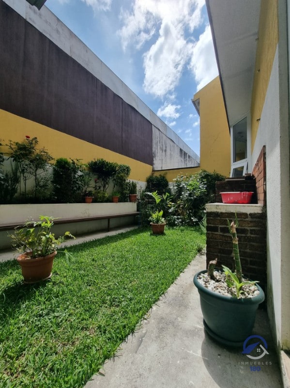 CASA EN VENTA EN LAS CHARCAS -  ZONA 11 - GUATEMALA - 15