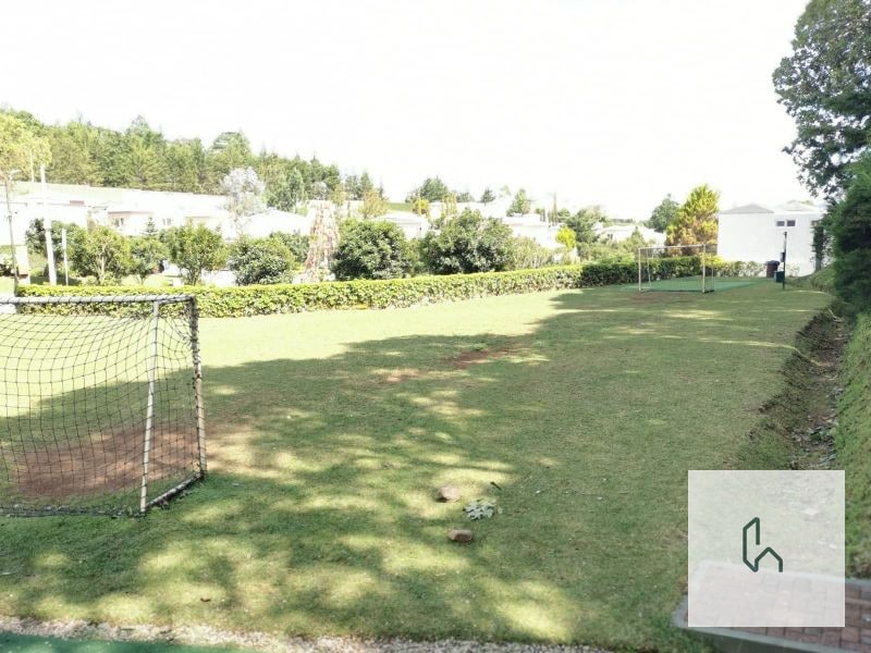 CASA EN VENTA EN FONTANA 3 - 3