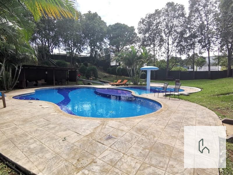 CASA EN VENTA EN FONTANA 3 - 1