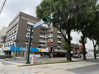Renta de Kiosco Zona 9 - Excelente Ubicación — Local en Alquiler en Zona 9, Guatemala, Ciudad — miniatura 1 de 2