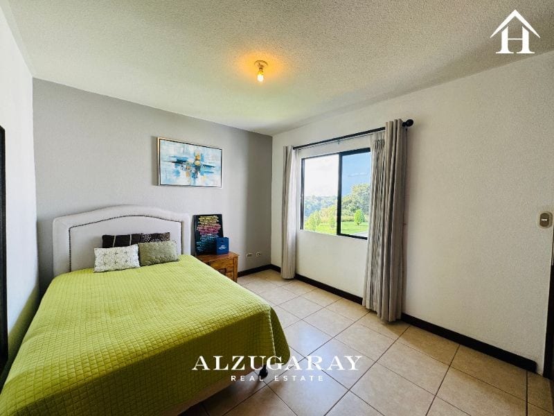 CASA AMUEBLADA CON JARDÍN -3 HAB. / CONDOMINIO, Z. 16 — Casa en Venta en Zona 16, Guatemala, Ciudad — foto 2 de 16