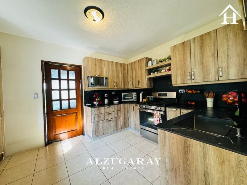 CASA AMUEBLADA CON JARDÍN -3 HAB. / CONDOMINIO, Z. 16 — Casa en Venta en Zona 16, Guatemala, Ciudad — foto 14 de 16