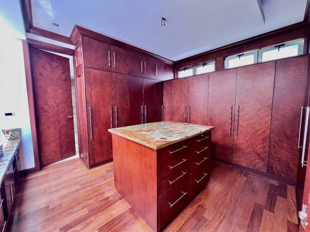Residencia de Lujo en el Club de Golf más Exclusivo de Guatemala — Casa en Venta en Zona 16, Guatemala, Ciudad — foto 15 de 16