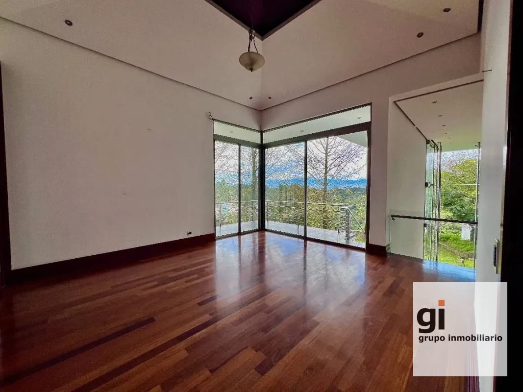 Residencia de Lujo en el Club de Golf más Exclusivo de Guatemala — Casa en Venta en Zona 16, Guatemala, Ciudad — foto 3 de 16
