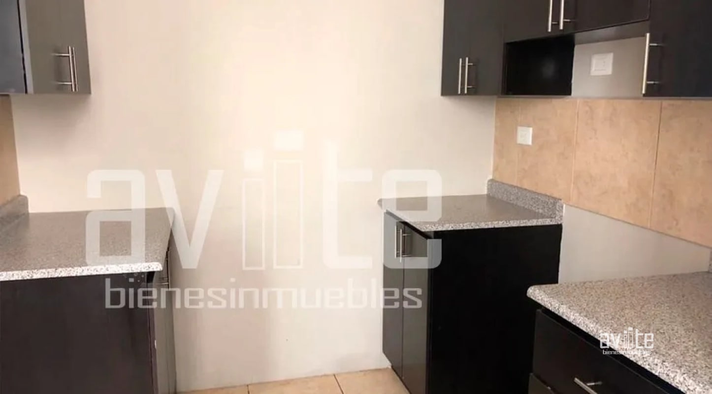 CONDADO NARANJO, Casa tipo Murcia en alquiler.  Q8,000 - 4