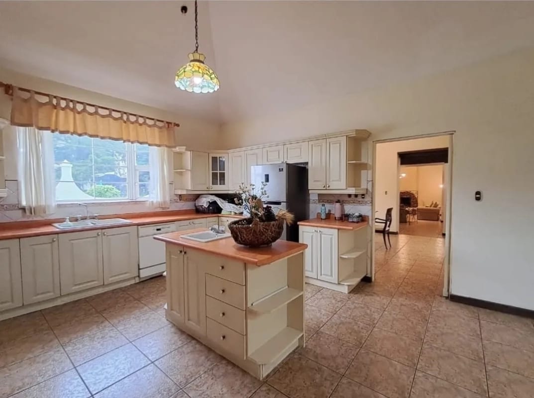VENDO HERMOSA RESIDENCIA DE UN NIVEL EN KM. 23 CARRETERA A EL SALVADOR, CASA & CAMPO — Casa en Venta en Carretera a El Salvador, Guatemala, Ciudad — foto 6 de 12