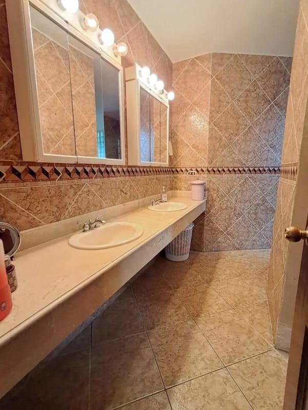 VENDO HERMOSA RESIDENCIA DE UN NIVEL EN KM. 23 CARRETERA A EL SALVADOR, CASA & CAMPO — Casa en Venta en Carretera a El Salvador, Guatemala, Ciudad — foto 4 de 12