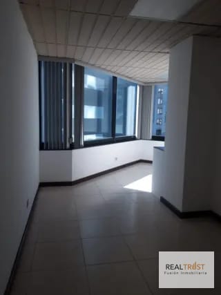 RENTA OFICINA MURANO CENTER ZONA 10 — Oficina en Alquiler en Murano Center, Zona 10, Guatemala, Ciudad — miniatura 6 de 6