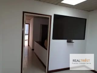 RENTA OFICINA MURANO CENTER ZONA 10 — Oficina en Alquiler en Murano Center, Zona 10, Guatemala, Ciudad — miniatura 5 de 6