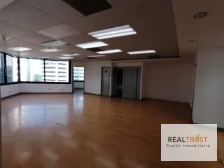 RENTA OFICINA MURANO CENTER ZONA 10 — Oficina en Alquiler en Murano Center, Zona 10, Guatemala, Ciudad — miniatura 1 de 6