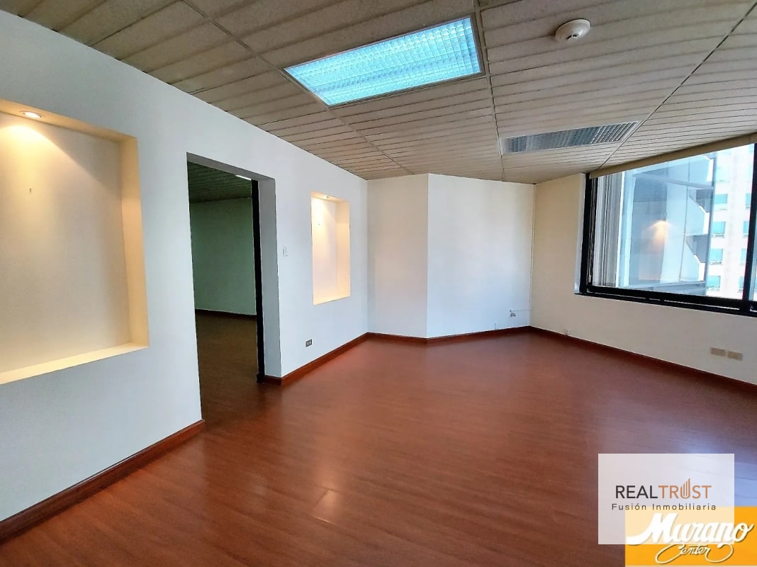 RENTA DE OFICINA EN MURANO CENTER ZONA 10 - 1