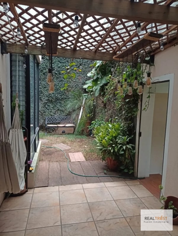 CASA EN VENTA LAS CHARCAS ZONA 11 - 10