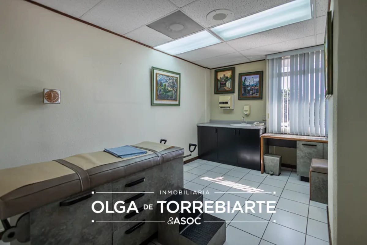 Clínica en Centro Médico, Zona 10 — Local en Alquiler en Zona 10, Guatemala, Ciudad — foto 10 de 12