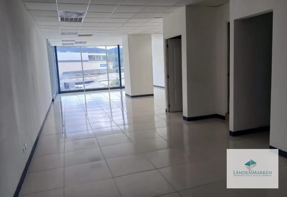 ALQUILER DE OFICINA EN ZONA 10 EDIFICIO ZONA PRADERA TORRE 3 — Oficina en Alquiler en Zona Pradera, Zona 10, Guatemala, Ciudad — foto 1 de 4