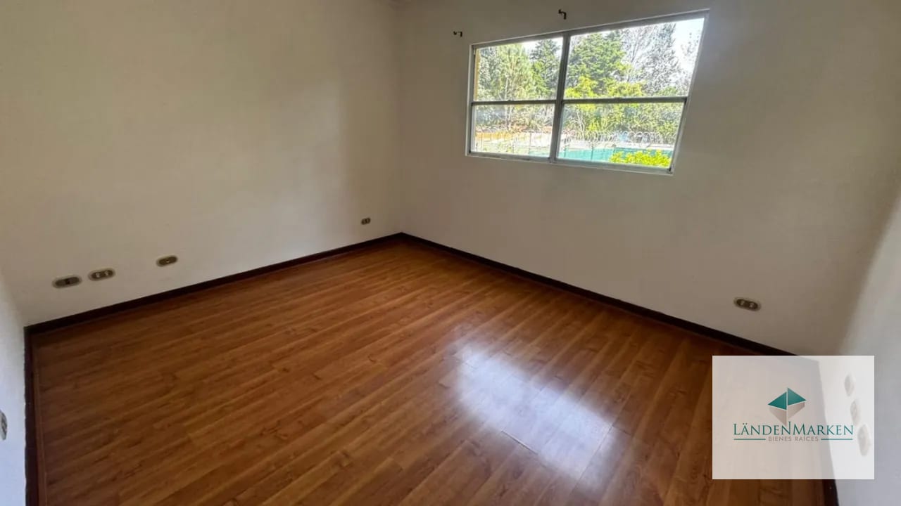 VENTA DE CASA EN CAES KM 19.5 - RESIDENCIAL VILLAS DEL PINAR 1 — Casa en Venta en Villas del Pinar, Carretera a El Salvador, Guatemala, Ciudad — foto 8 de 16