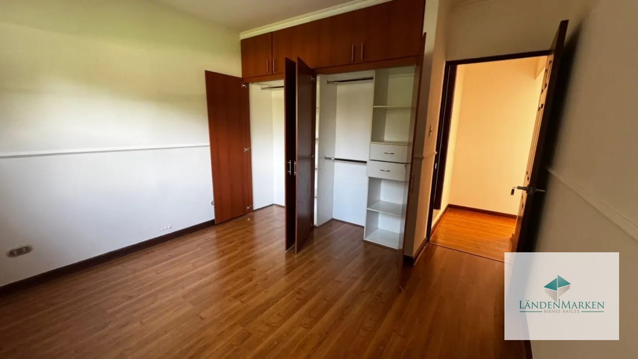 VENTA  DE CASA EN CAES KM 19.5 - RESIDENCIAL VILLAS DEL PINAR 1 — Casa en Venta en Villas del Pinar, Carretera a El Salvador, Guatemala, Ciudad — foto 5 de 16
