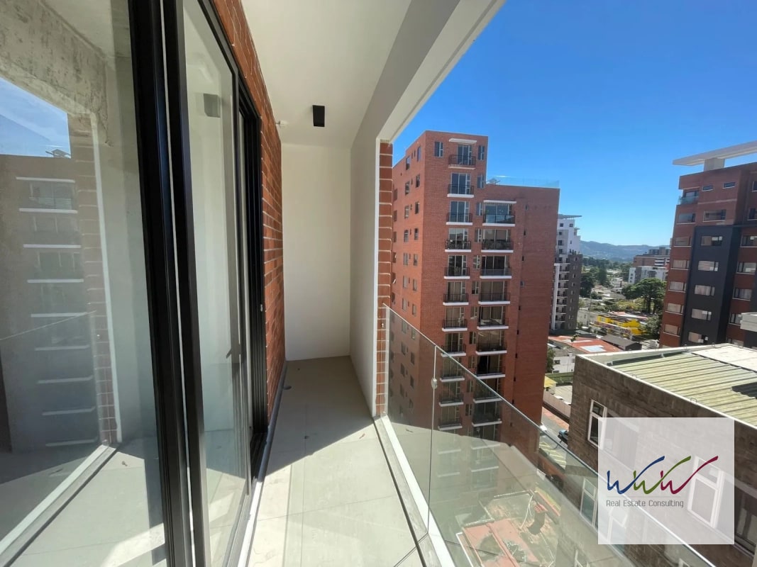 Rento oficina para clínica en Edificio PROSPERE14, zona 14 - 7