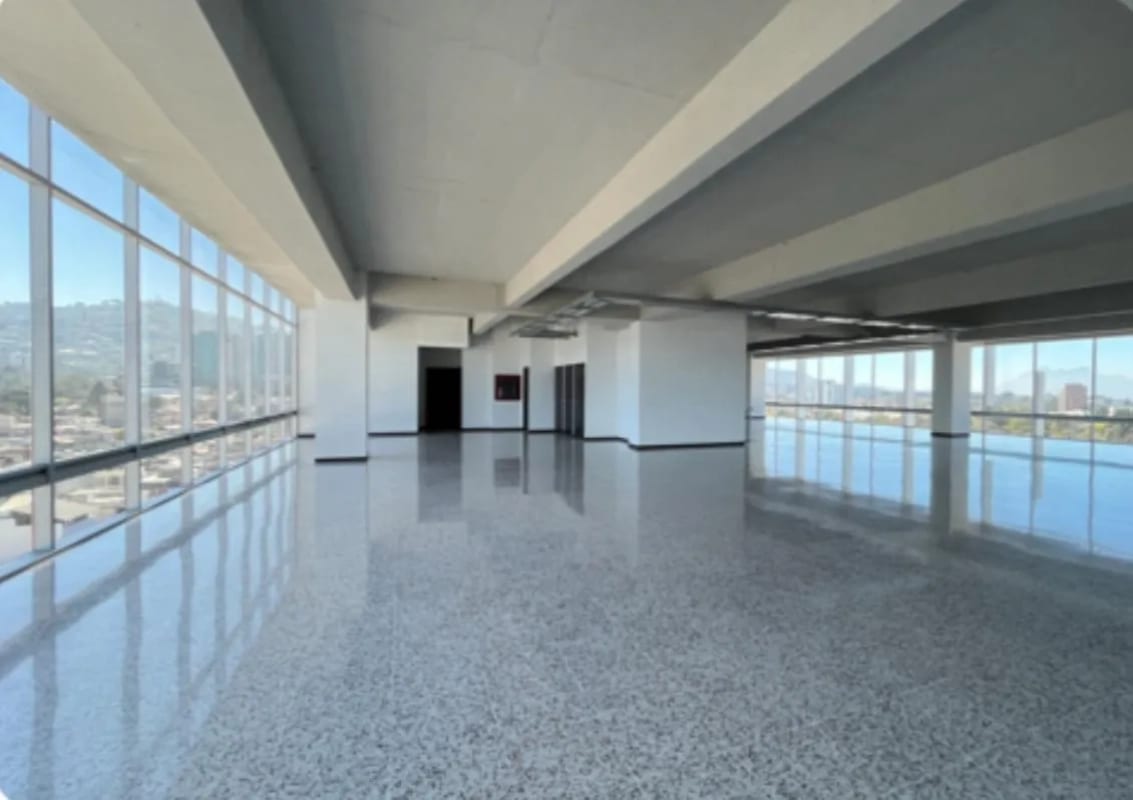 Edificio corporativo en alquiler en zona 10 Guatemala — Edificio en Alquiler en Zona 10, Guatemala, Ciudad — foto 6 de 14