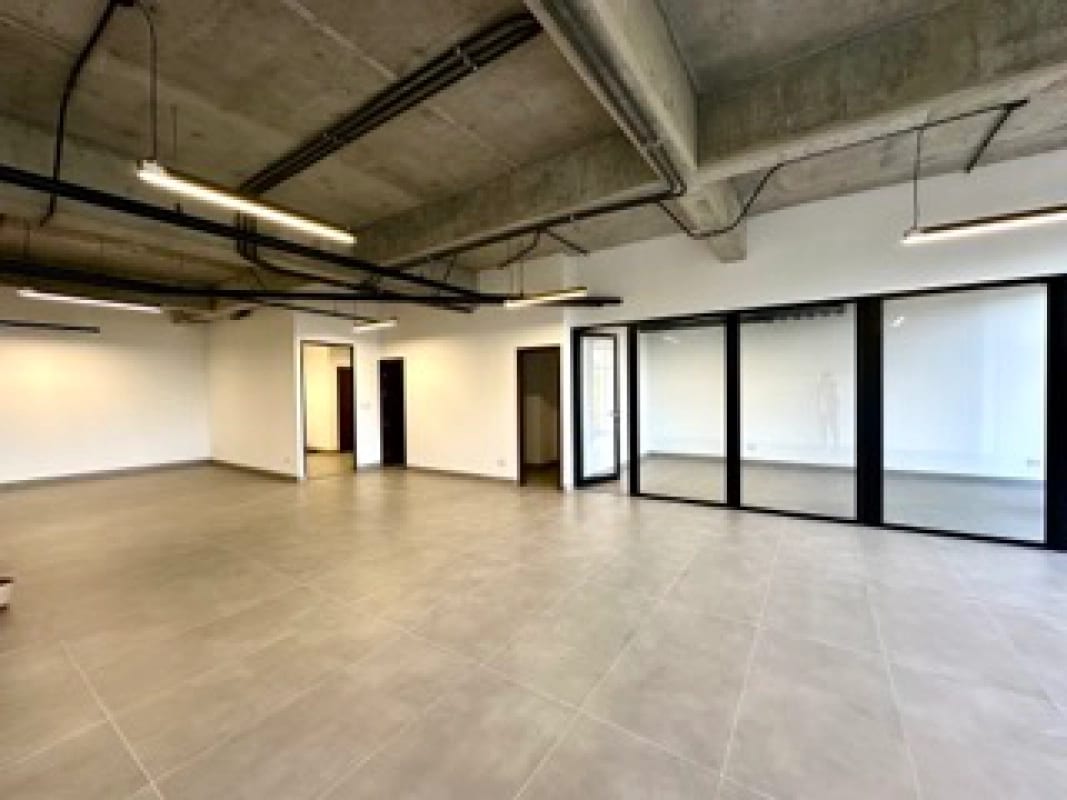 Oficina nueva de 137 mts2 en renta en zona 13 — Oficina en Alquiler en Elemento Plaza Berlín, Zona 13, Guatemala, Ciudad — foto 9 de 11