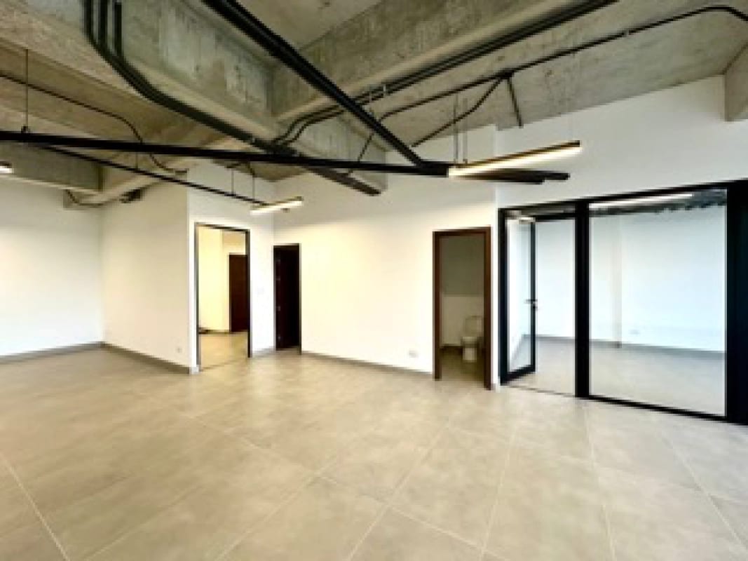 Oficina nueva de 137 mts2 en renta en zona 13 — Oficina en Alquiler en Elemento Plaza Berlín, Zona 13, Guatemala, Ciudad — foto 8 de 11
