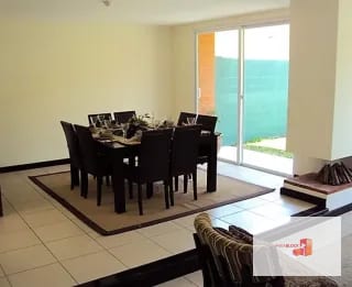 Casa 4 Dormitorios - esquina con jardín - Ensenada de San Isidro — Casa en Venta en Ensenada de San Isidro, Zona 16, Guatemala, Ciudad — miniatura 5 de 6